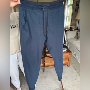Lululemon joggers!